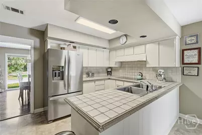 207 Devonshire Road, Savannah, GA 31410 - Photo 11