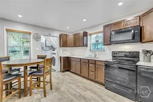 1305 E 32nd St, Savannah, GA 31404 - Photo 5