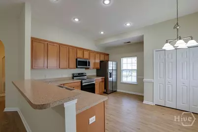 36 Falkland Avenue, Savannah, GA 31407 - Photo 7