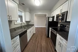 826 E 33rd St, Savannah, GA 31401 - Photo 11