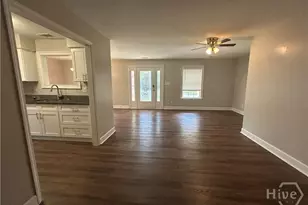 826 E 33rd St, Savannah, GA 31401 - Photo 7