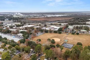 325 Manor Dr, Savannah, GA 31404 - Photo 35