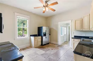 402 E 38th St, Savannah, GA 31401 - Photo 21