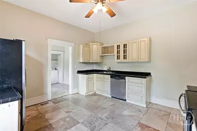 402 E 38th Street, Savannah, GA 31401 - Photo 19