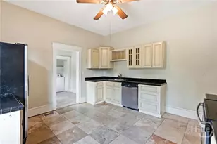 402 E 38th St, Savannah, GA 31401 - Photo 19