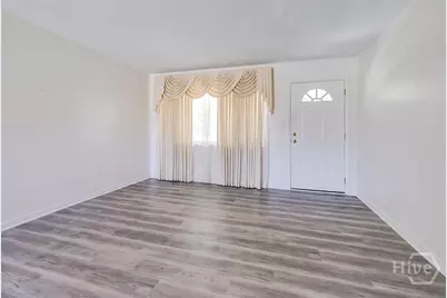 126 Oglesby Avenue, Garden City, GA 31408 - Photo 9