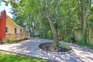 3227 Cedar St, Savannah, GA 31404 - Photo 9