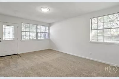 1505 W Creighton Place, Savannah, GA 31406 - Photo 9