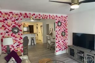626 E Waldburg St, Savannah, GA 31401 - Photo 7