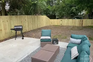 626 E Waldburg St, Savannah, GA 31401 - Photo 31