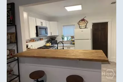 626 E Waldburg Street, Savannah, GA 31401 - Photo 11