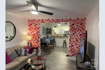 626 E Waldburg Street, Savannah, GA 31401 - Photo 5