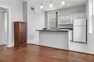 227 W Broughton St, Savannah, GA 31401 - Photo 15