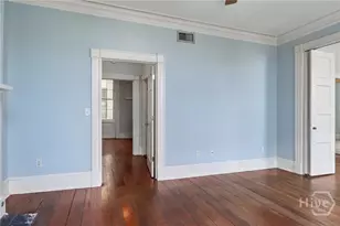 227 W Broughton St, Savannah, GA 31401 - Photo 9