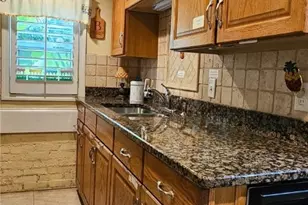109 E Park Ave, Savannah, GA 31401 - Photo 15