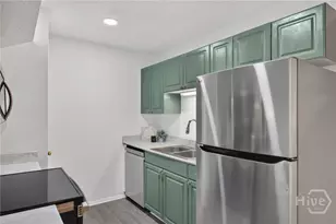 401 N Cromwell Rd, Savannah, GA 31410 - Photo 17