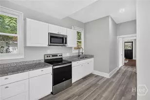 535 E 37th St, Savannah, GA 31401 - Photo 13