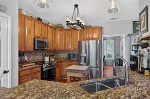 1014 Walthour Rd, Savannah, GA 31410 - Photo 9