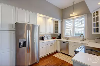 114 W Duffy Street, Savannah, GA 31401 - Photo 11