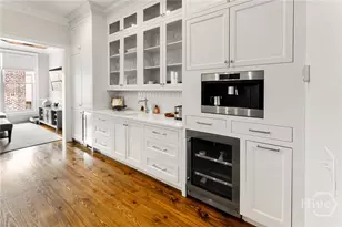 105 E Gordon St, Savannah, GA 31401 - Photo 9