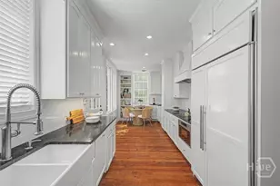25 W Perry St, Savannah, GA 31401 - Photo 19