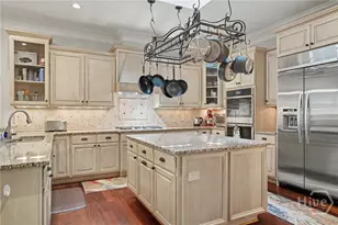 8 Fore Royal Cir, Savannah, GA 31411 - Photo 17