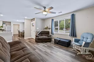 305 E 4th St, Springfield, GA 31329 - Photo 11