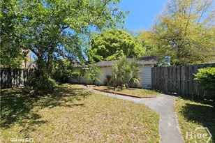 2010 Bolling St, Savannah, GA 31404 - Photo 3