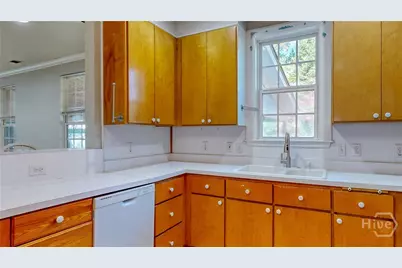 2607 Governor Street, Savannah, GA 31408 - Photo 13
