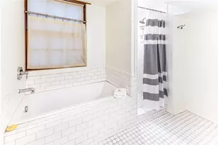1 E Gordon St, Savannah, GA 31401 - Photo 23