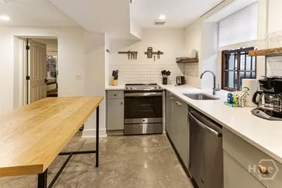1 E Gordon Street #Garden, Savannah, GA 31401 - Photo 9