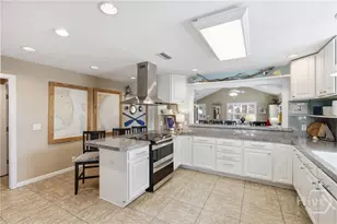 1007 Mallery St, St Simons Island, GA 31522 - Photo 19