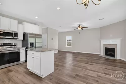 572 Brightleaf Circle, Hinesville, GA 31313 - Photo 13