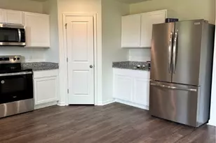 211 Foster St, Rincon, GA 31326 - Photo 5