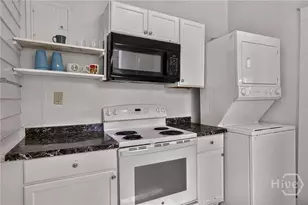 530 E 35th St, Savannah, GA 31401 - Photo 29