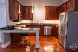 321 W Broughton St, Savannah, GA - Photo 9