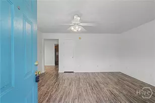 1202 E Waldburg St, Savannah, GA 31404 - Photo 7