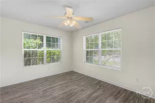 1202 E Waldburg St, Savannah, GA 31404 - Photo 23
