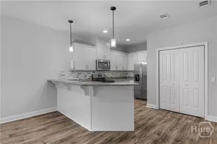 729 Fairview Cir, Hinesville, GA 31313 - Photo 9