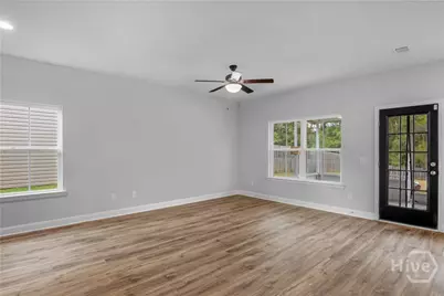 729 Fairview Circle, Hinesville, GA 31313 - Photo 7