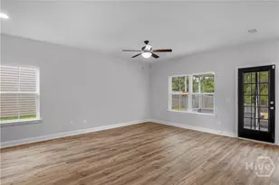 729 Fairview Cir, Hinesville, GA 31313 - Photo 7