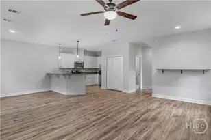 729 Fairview Cir, Hinesville, GA 31313 - Photo 5