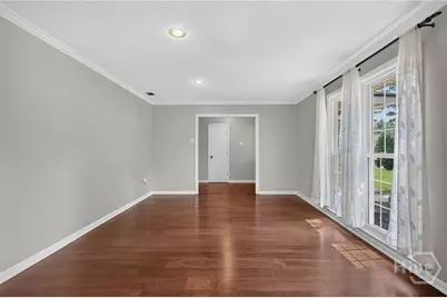 304 Wellington Road, Savannah, GA 31410 - Photo 11