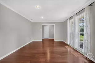 304 Wellington Rd, Savannah, GA 31410 - Photo 11