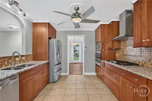 304 Wellington Rd, Savannah, GA 31410 - Photo 17