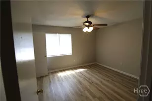 1100 Pineland Ave, Hinesville, GA 31313 - Photo 3