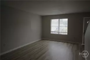 1100 Pineland Ave, Hinesville, GA 31313 - Photo 5