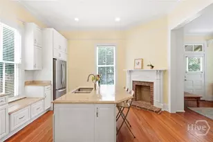 19 E 39th St, Savannah, GA 31401 - Photo 23