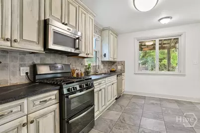 546 Columbus Drive, Savannah, GA 31405 - Photo 17