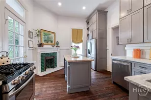 321 E Bolton St, Savannah, GA 31401 - Photo 15